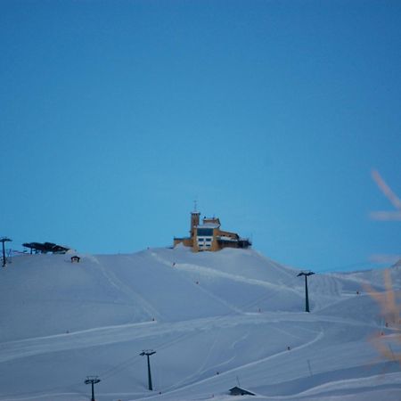 Tana Della Volpe Hotel Sestriere Exterior foto